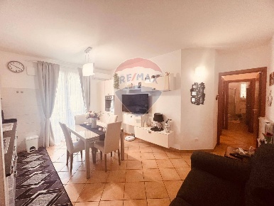 Foto Appartamento a Castellina Marittima di 66 m² con 3 locali in vendita