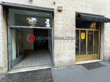 Foto Negozio in Via Marsala, Milano Moscova di 70 m² con 2 locali