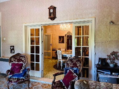 Foto Appartamento in Via Roma, Castelvetrano Centro di 200 m² con 10 locali