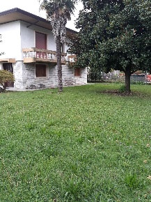 Foto Casa indipendente in via mare, San Vendemiano Fossamerlo di 230 m²
