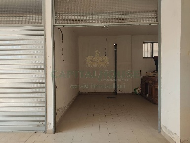 Foto Box a Sirignano di 26 m² con 1 locali in affitto