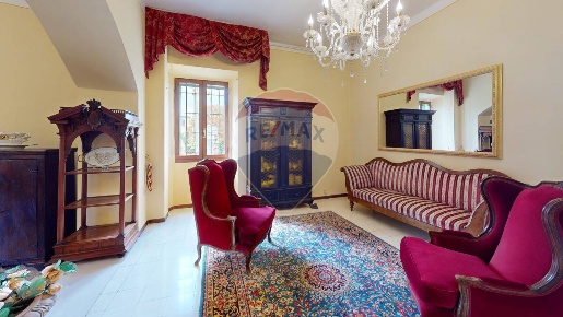 Foto Appartamento a Bevagna Centro di 130 m² con 5 locali in vendita