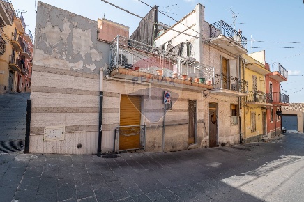 Foto Casa indipendente in Via Dei Mille, Melilli Centro di 268 m²