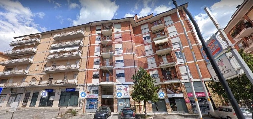Foto Locale commerciale a L'Aquila Torretta - Torrione di 45 m² in vendita
