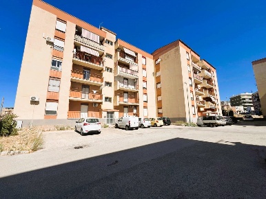 Foto Appartamento in Via Maresciallo Pezzino 8, Agrigento di 118 m²
