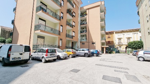 Foto Appartamento in Via Roma 219, Maddaloni Centro di 45 m² con 1 locali