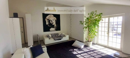 Foto Appartamento in Trento, Bedizzole Piazza di 120 m² con 4 locali