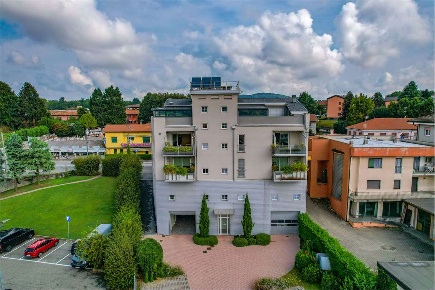 Foto Appartamento in Via Bellaria 15, Sesto Calende Centro di 290 m²
