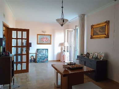 Foto Casa indipendente a Bitonto di 240 m² con 8 locali in vendita