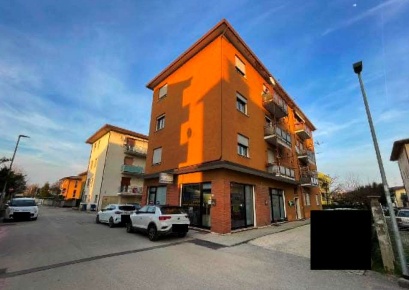 Foto Appartamento in Via Vittorio Veneto, Casier Dosson di 99 m² all'asta