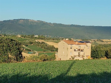 Foto Appartamento a Todi di 130 m² con 5 locali in vendita