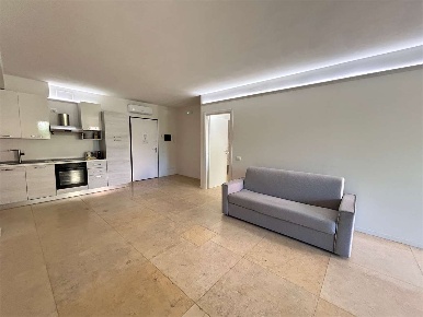 Foto Appartamento in via agello, Desenzano del Garda Rivoltella di 85 m²