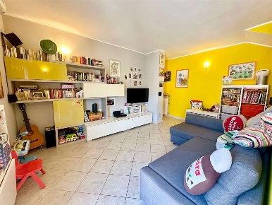 Foto Appartamento a Novara di 86 m² con 3 locali in vendita