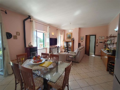 Foto Appartamento a Panicale di 100 m² con 4 locali in vendita