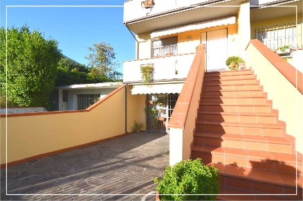 Foto Villa a schiera in VIA GUSCI, Buggiano Borgo A Buggiano di 200 m²