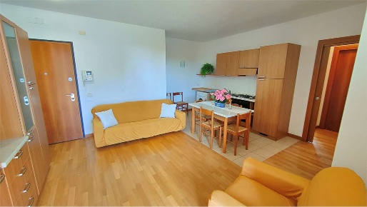 Foto Appartamento in Via Ponchini  17, Castelfranco Veneto di 74 m²