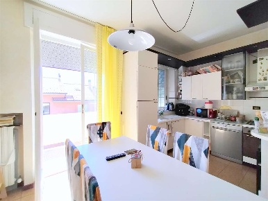 Foto Appartamento a Monte Urano di 167 m² con 4 locali in vendita