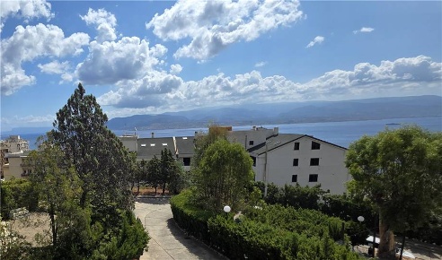 Foto Appartamento in Via Panoramica dello Stretto 1000, Messina di 243 m²
