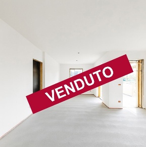 Foto Appartamento in Via Amleto Bertoni, Saluzzo di 120 m² con 4 locali