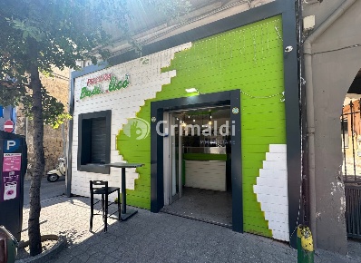 Foto Negozio in Corso Della Resistenza 115, Acerra Centro di 40 m²