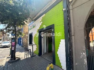Foto Negozio in Corso Della Resistenza 115, Acerra Centro di 40 m²