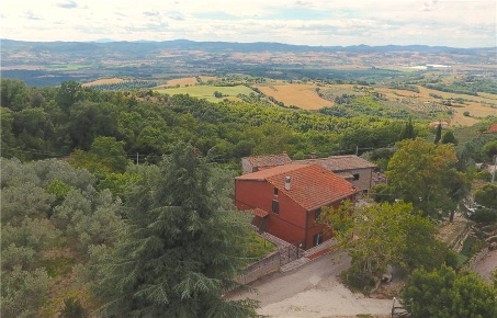 Foto Villa singola in Via STRADA DI SAN GIOVANNI 68, Collazzone di 220 m²