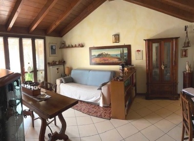 Foto Appartamento in Via Roncello, Ornago Centro di 96 m² con 3 locali