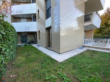 Foto Appartamento in viale petrarca, Vigevano Ospedale di 103 m² in vendita