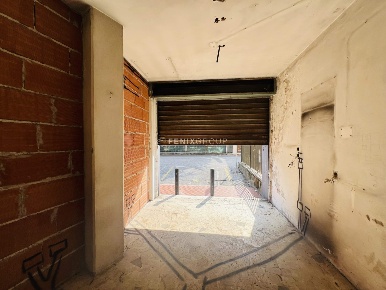 Foto Negozio in Via Tito Poggi 2, Padova Brusegana - Aeroporto di 17 m²