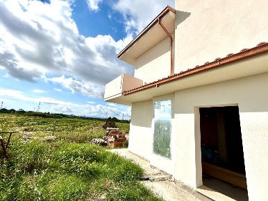 Foto Villa a schiera a Pontedera Latignano di 130 m² con 6 locali