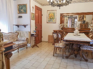 Foto Appartamento a Massa Marina di Massa Centro di 95 m² con 4 locali