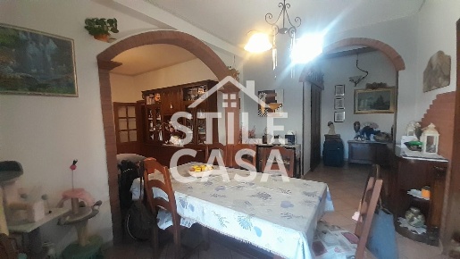 Foto Appartamento a Altopascio Altopascio Centro di 115 m² con 5 locali
