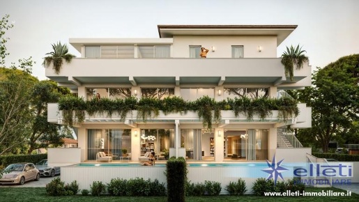 Foto Appartamento a Massa Marina di Massa Centro di 102 m² con 4 locali
