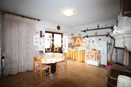 Foto Casa indipendente a Lucca Santa Maria del Giudice di 225 m² in vendita
