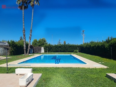 Foto Villa unifamiliare a Lecce Frigole di 1700 m² con 2 locali in vendita
