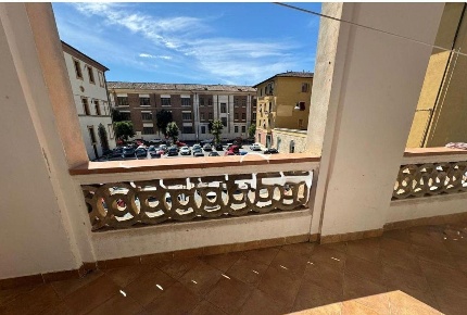 Foto Appartamento a Siena Fuori Porta Camollia di 176 m² con 8 locali