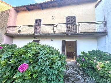 Foto Casa indipendente a Castelletto Monferrato di 152 m² con 5 locali