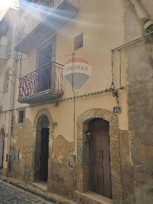 Foto Casa indipendente in via conceria, Caltagirone Centro di 80 m²