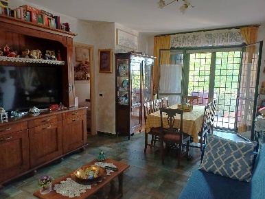 Foto Appartamento in Via Ottaviano Ubaldini, Roma Dragona di 90 m²