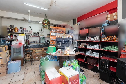 Foto Negozio in Via Sebastiano Catania, Catania di 125 m² con 3 locali