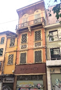 Foto Attività commerciale in Via Degli Orefici, Bologna Centro Storico