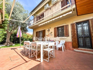 Foto Villa unifamiliare in Viale Europa, San Gregorio di Catania Centro