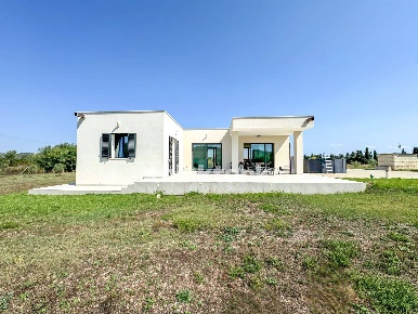Foto Villa singola in Strada Mare Monti, Noto di 123 m² con 3 locali