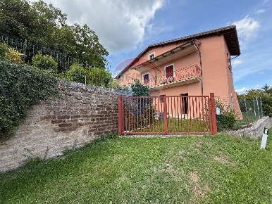 Foto Casa indipendente in Localita' Buggiano, Cerreto di Spoleto Centro