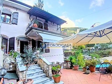 Foto Case semi ndipendenti in via carriona di ravaccione, Carrara Centro