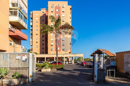 Foto Appartamento in Viale Librino, Catania Librino - Zia Lisa di 94 m²