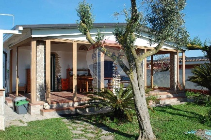 Foto Villa singola in Via Rossini, Anzio Lido dei Pini di 70 m² in vendita