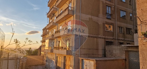 Foto Appartamento in via dello Stadio, Enna Centro di 101 m² con 3 locali