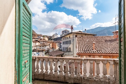 Foto Appartamento in Vicolo Gennari, Bagolino Centro di 100 m² con 3 locali