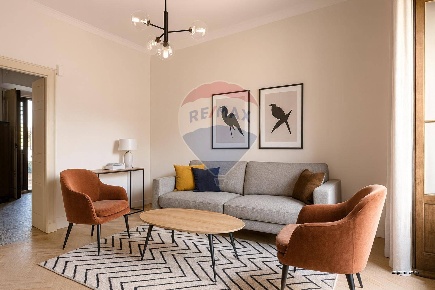 Foto Casa indipendente in Via Russo, Giarre Centro di 135 m² con 6 locali